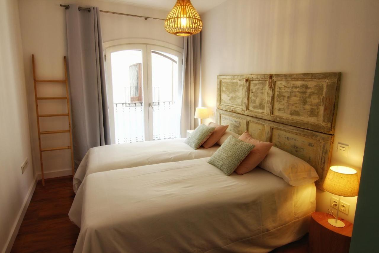 Apartamentos Almada Zaragoza Bagian luar foto