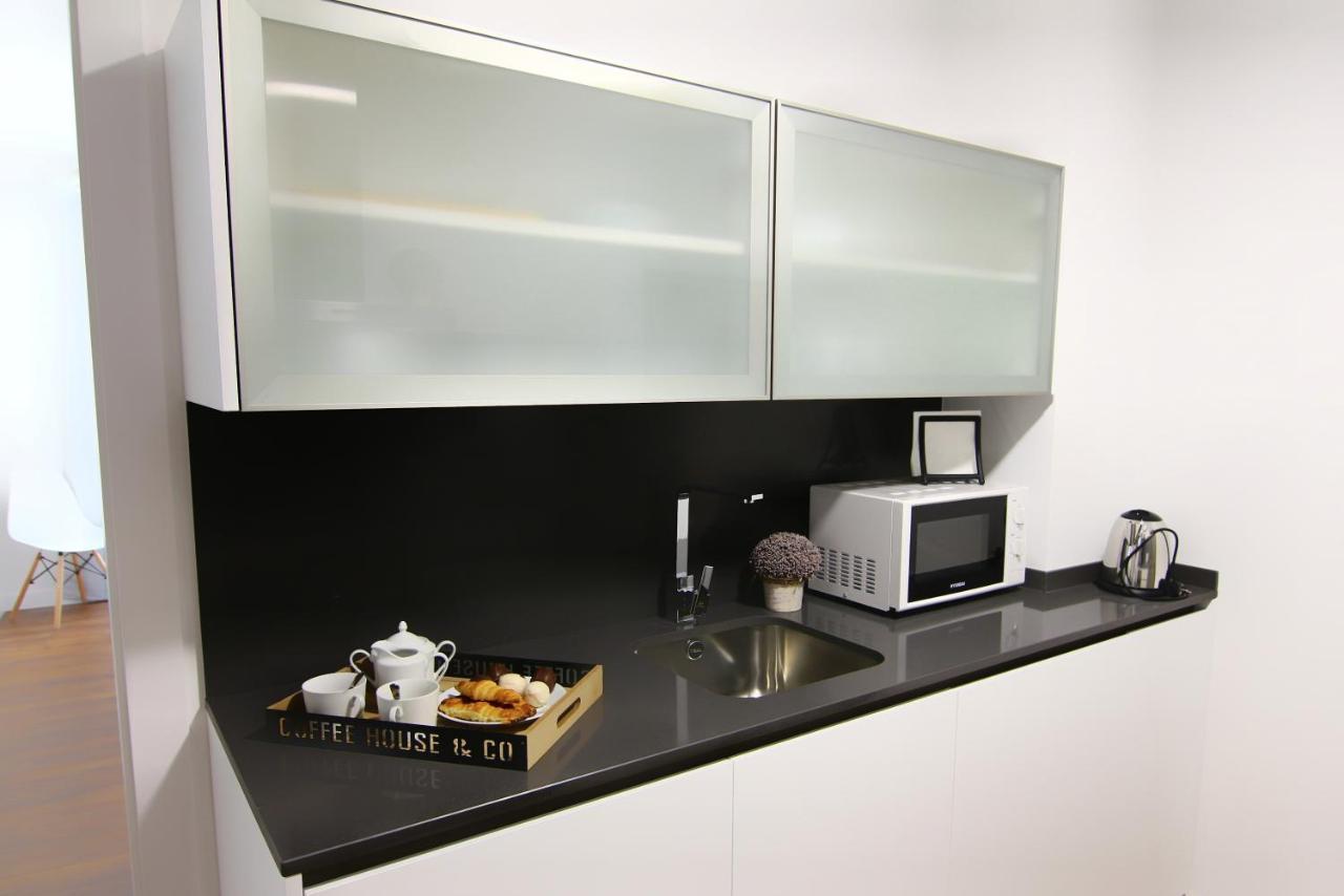Apartamentos Almada Zaragoza Bagian luar foto