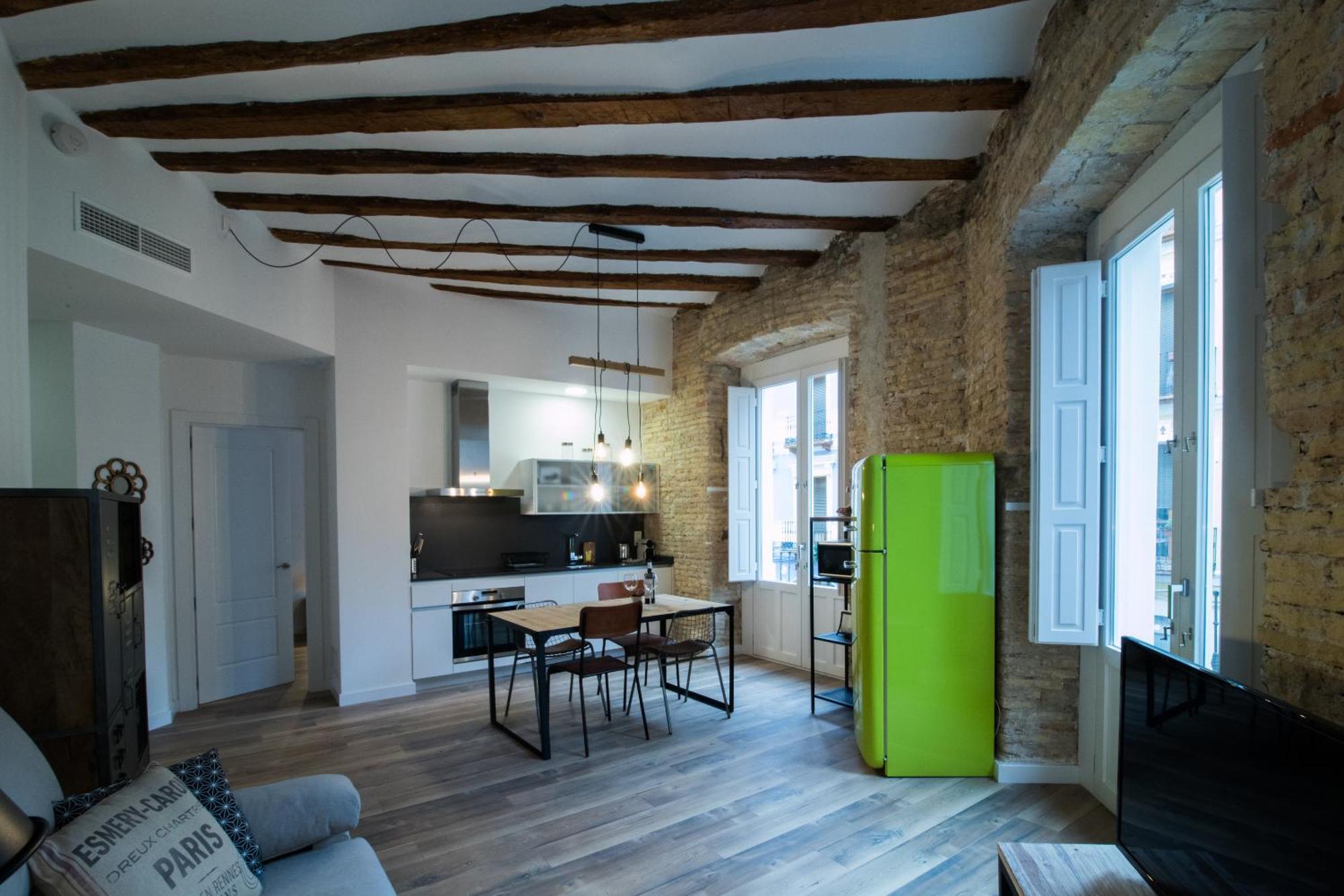 Apartamentos Almada Zaragoza Bagian luar foto