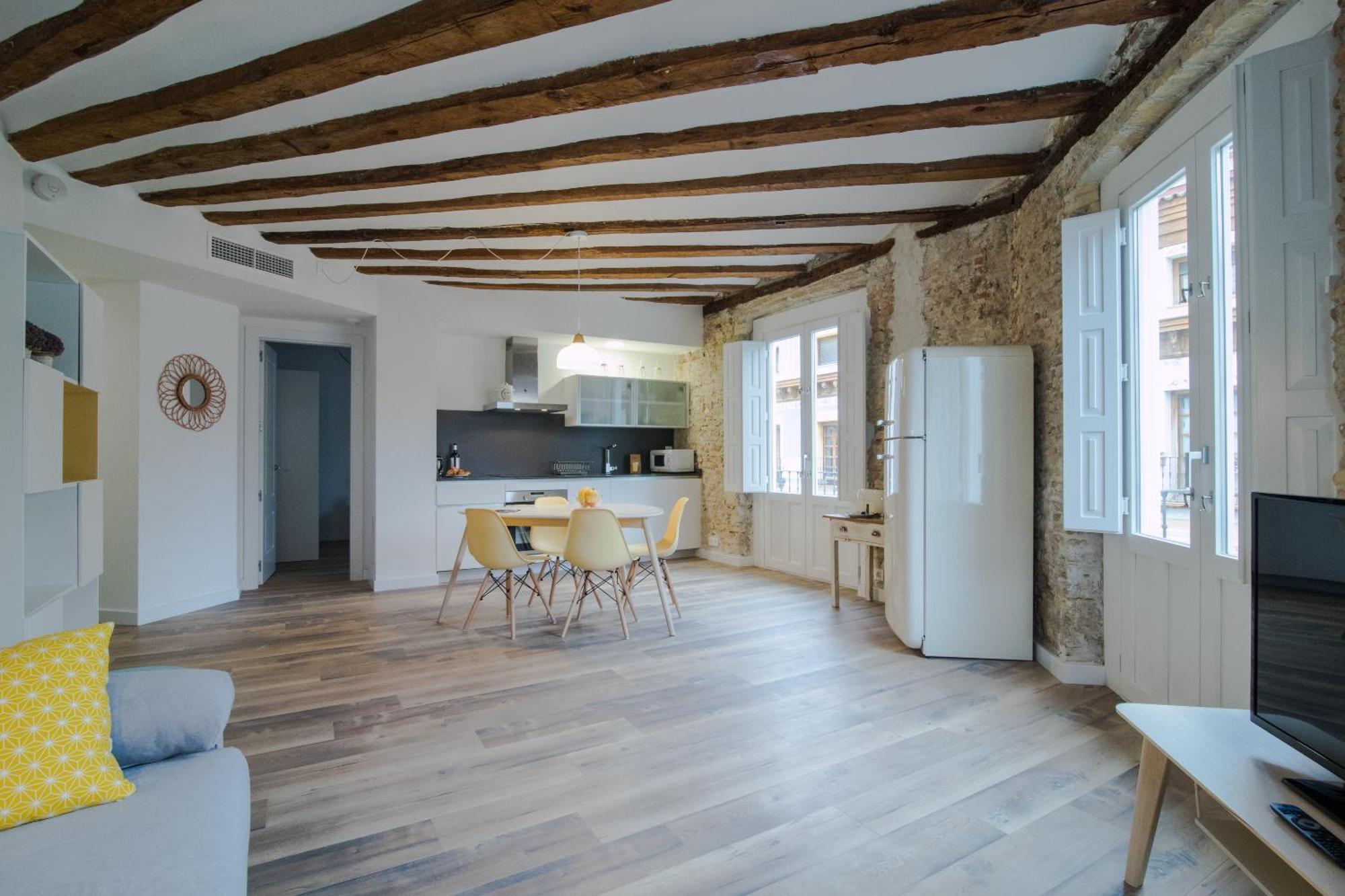 Apartamentos Almada Zaragoza Bagian luar foto