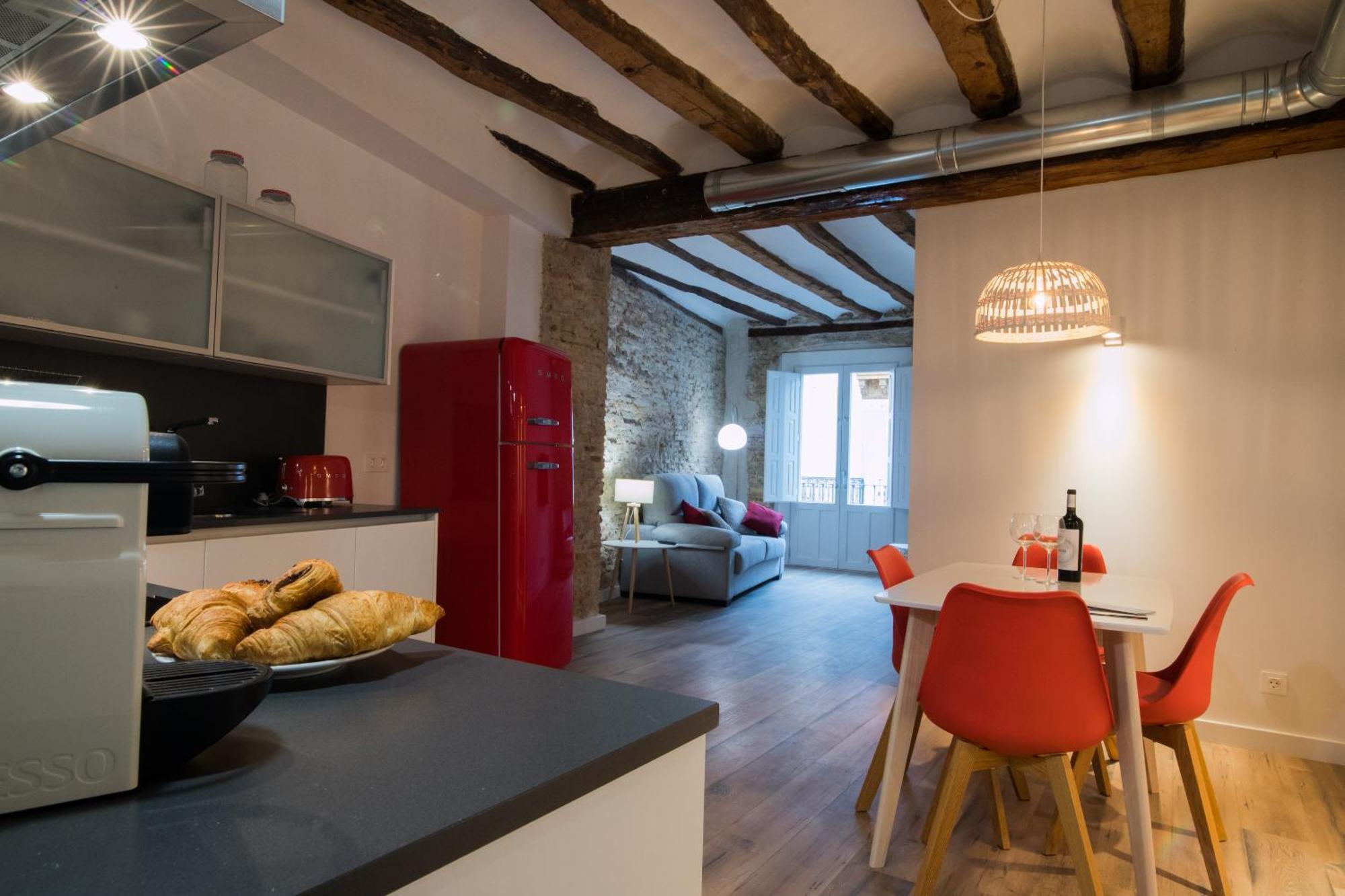 Apartamentos Almada Zaragoza Bagian luar foto