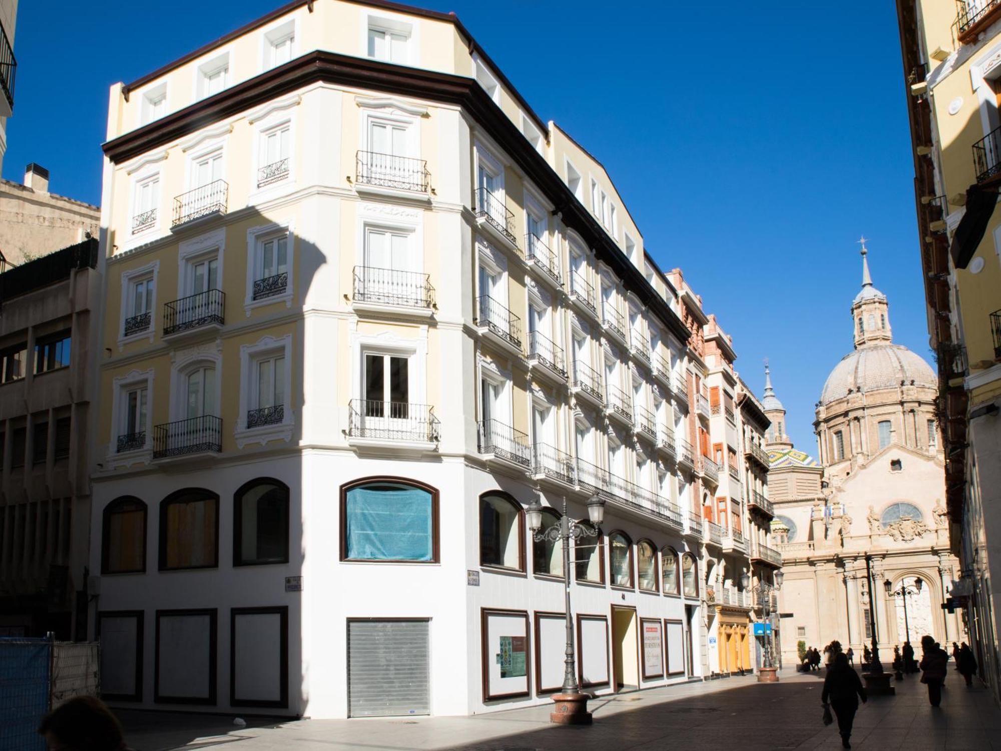 Apartamentos Almada Zaragoza Bagian luar foto