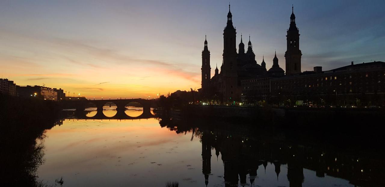 Apartamentos Almada Zaragoza Bagian luar foto