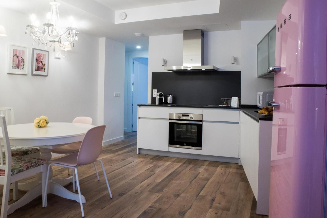 Apartamentos Almada Zaragoza Bagian luar foto
