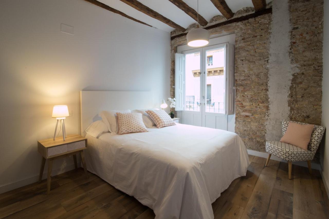 Apartamentos Almada Zaragoza Bagian luar foto