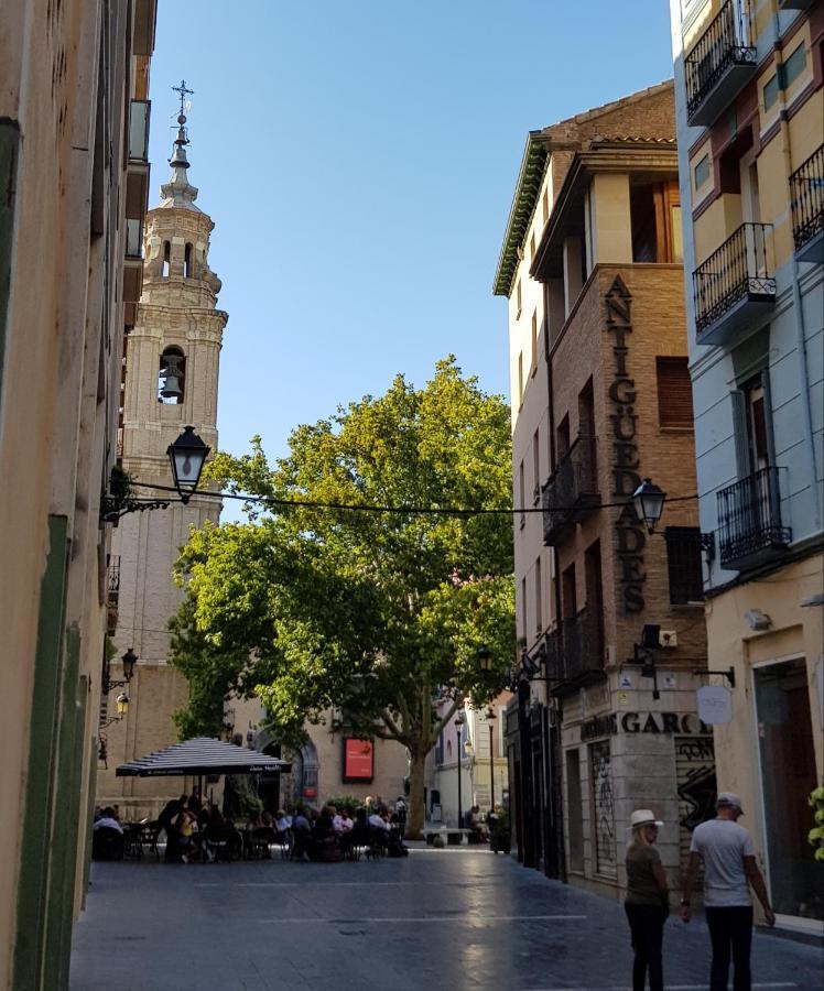 Apartamentos Almada Zaragoza Bagian luar foto