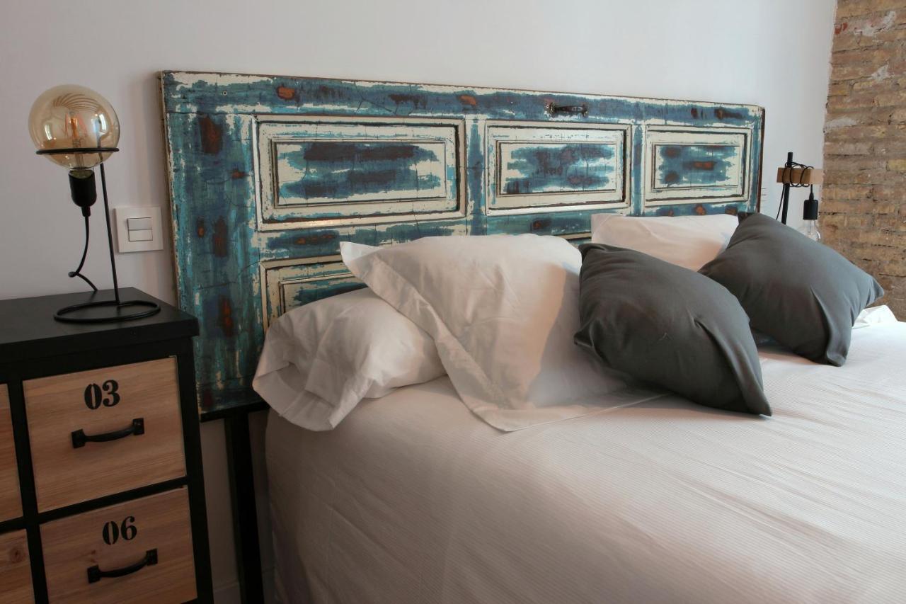 Apartamentos Almada Zaragoza Bagian luar foto