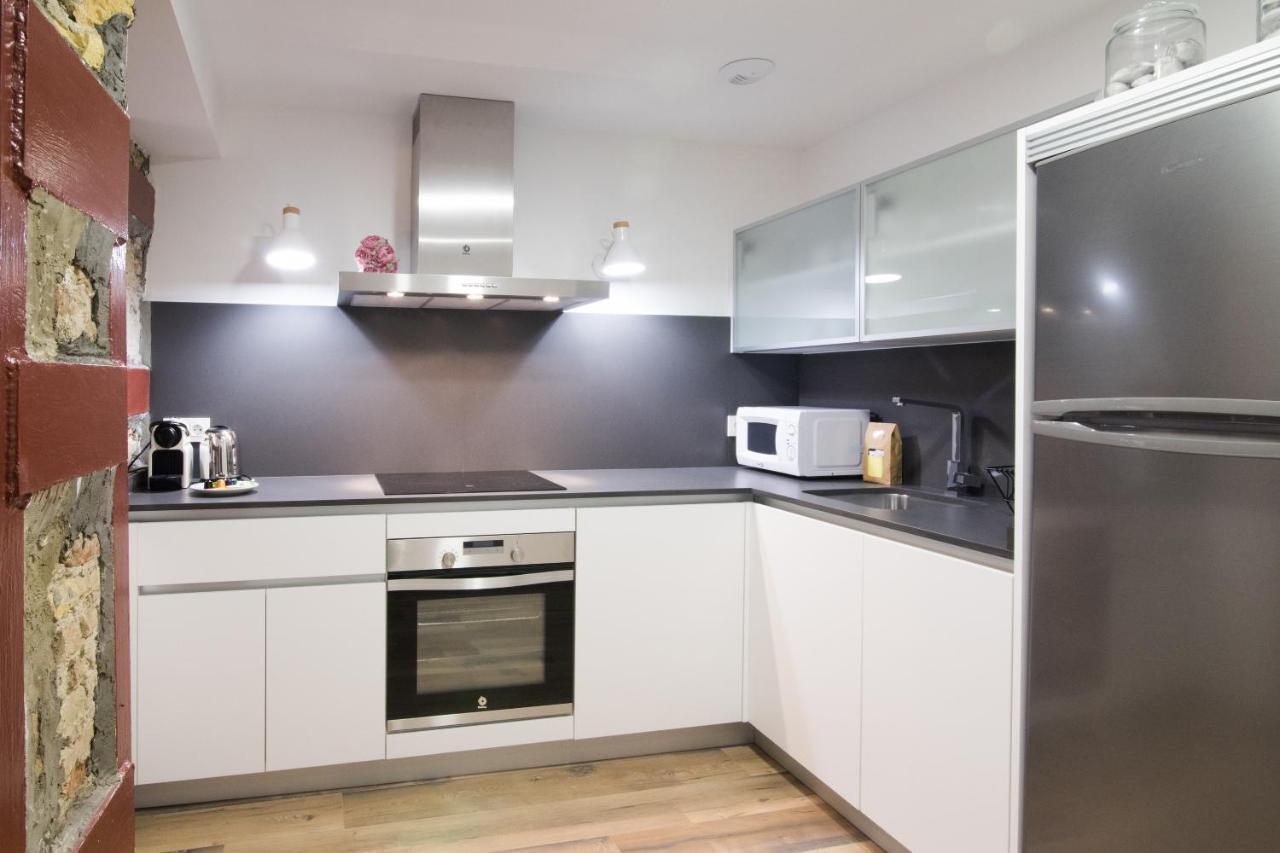 Apartamentos Almada Zaragoza Bagian luar foto
